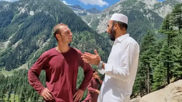 Czy Pakistan jest bezpieczny? Odkryj aktualne zagrożenia i porady