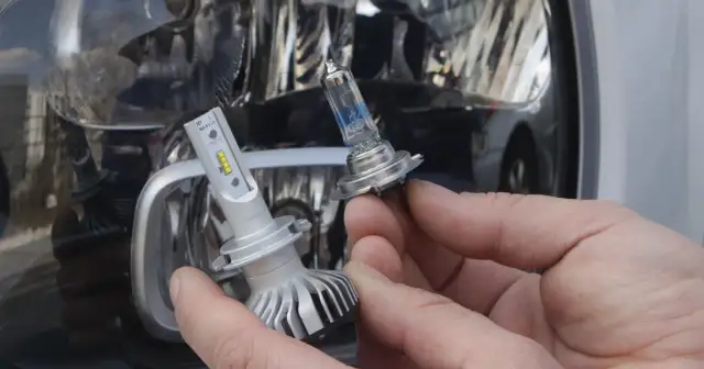 Porównanie żarówki H7 LED z tradycyjną. Nowoczesne oświetlenie z homologacją polską.