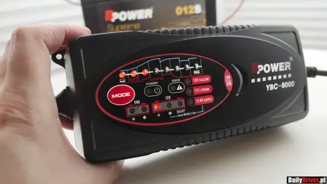 Ładowanie akumulatora żelowego: Zwykły prostownik to błąd?