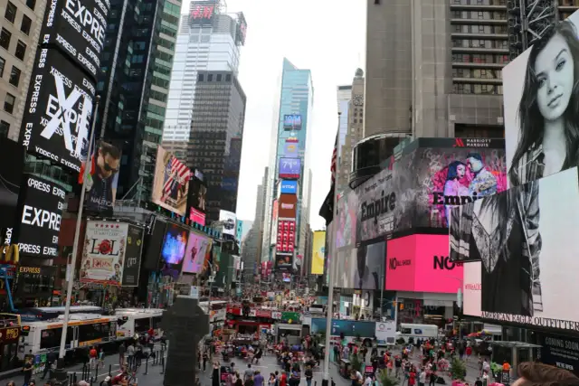 Nowy Jork: przewodnik po atrakcjach i oszczędnościach. Czy warto?