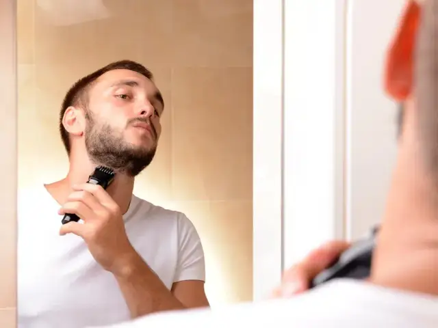 Czy można golić twarz? Bezpieczne metody i porady dla każdego