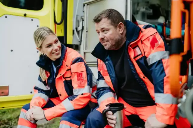 Jakie wykształcenie potrzebne jest, aby zostać ratownikiem medycznym?