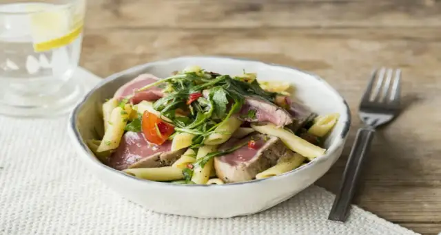 Szybki przepis na penne al tonno, który zachwyci Twoje podniebienie