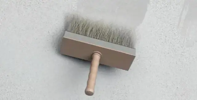 Czym wygładzić ściany przed malowaniem, aby uniknąć nierówności?