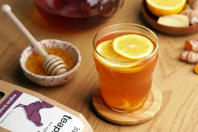 Jak zrobić herbatę z imbirem i cytryną, aby wzmocnić odporność