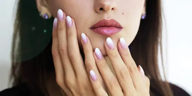 Bezpieczny manicure: 5 metod, które nie zniszczą Twoich paznokci