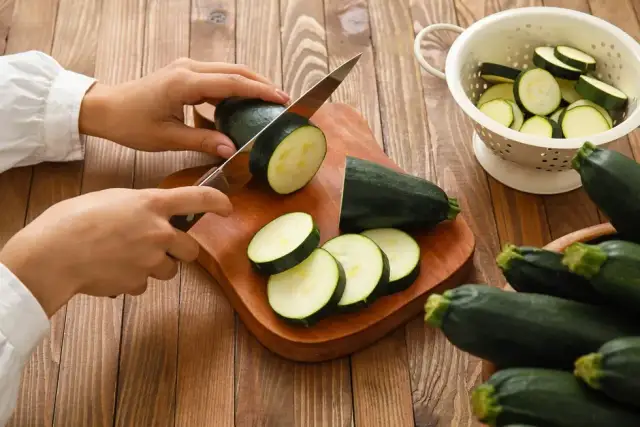 Ile kalorii ma leczo wegetariańskie? Zaskakujące wartości kaloryczne