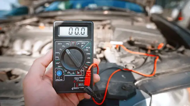 Kiedy alternator rozładowuje akumulator? Oto najczęstsze przyczyny