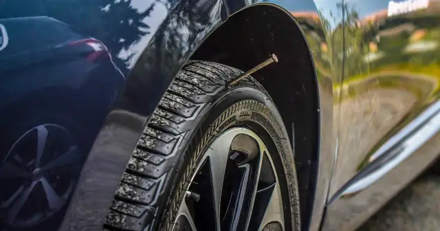 Ile kosztuje naprawa opony? Ceny, które mogą Cię zaskoczyć