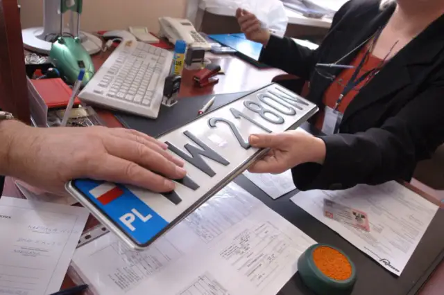 Ile czasu na przerejestrowanie samochodu w 2024? Uniknij kar!