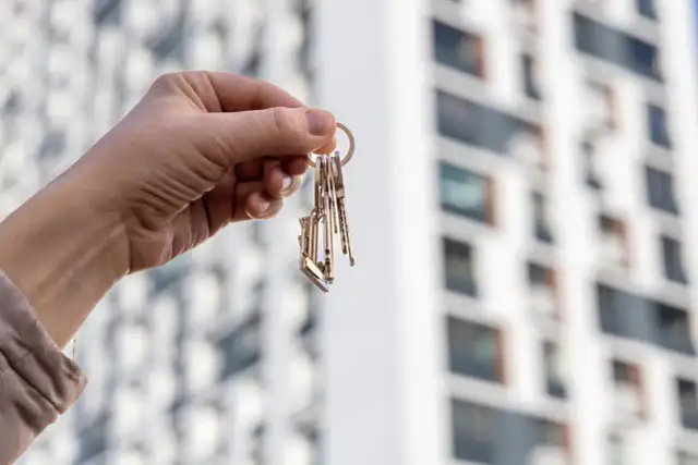 Spółdzielcze mieszkanie: Kupić czy nie? Przewodnik krok po kroku