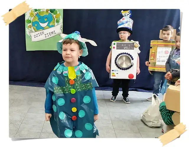 Jak zrobić strój ekologiczny dla chłopca z materiałów z recyklingu