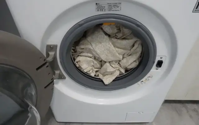 Czy płyn do prania można wlać do bębna? Uniknij zniszczeń ubrań!