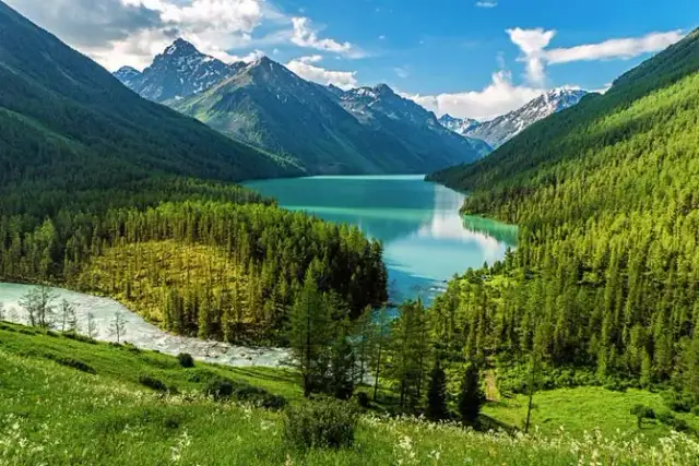 Bajkał: 1642 m głębi. Czy najstarsze jezioro świata jest bezpieczne?