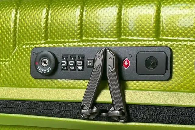 Jak zmienić kod w walizce Lasocki i uniknąć problemów z bezpieczeństwem