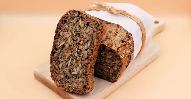 Zdrowy chleb w domu: przepisy, zakwas i sekrety idealnego wypieku