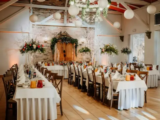 Restauracja nad jeziorem kujawsko pomorskie – idealne miejsce na wesele