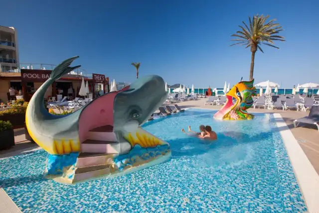 Majorka z dzieckiem: Najlepsze hotele i regiony dla rodzin