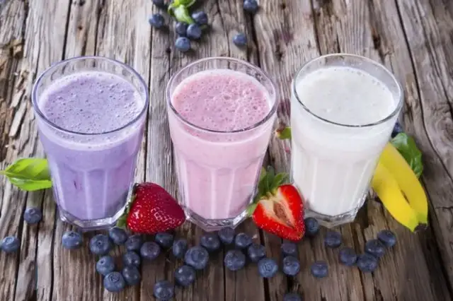 Koktajle wysokobiałkowe: Przepisy na smaczne i zdrowe napoje dla Ciebie