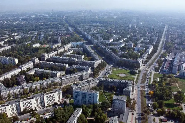 Jak dojechać do Osiedla Teatralnego w Krakowie - proste trasy i porady