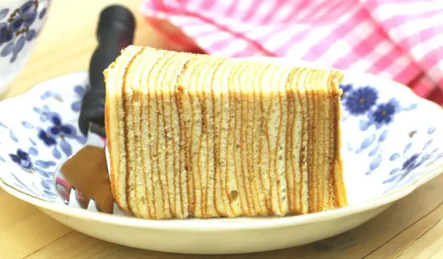 Domowy sękacz z piekarnika: czy biszkopt to sekret?