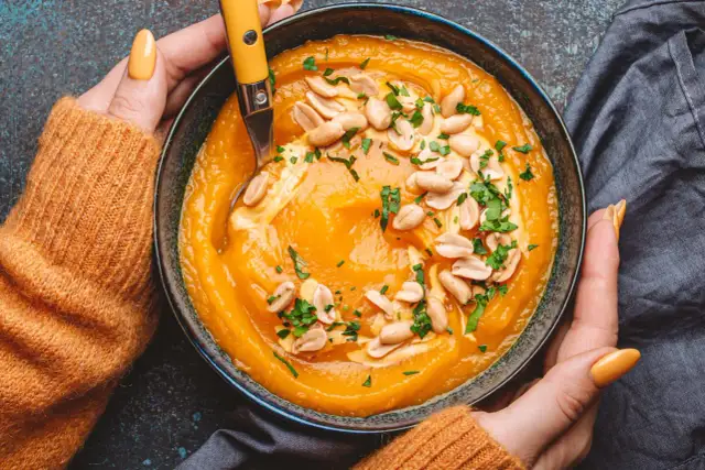 Zupa dyniowa nigdy mdła? Odkryj 15+ dodatków i trików!