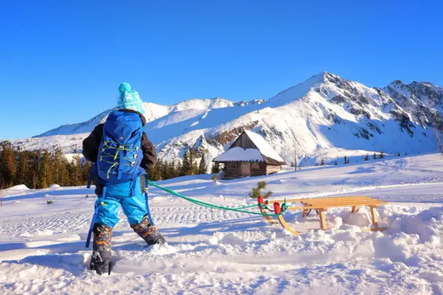 Hala Gąsienicowa zimą: Magiczny świat Tatr w śnieżnej szacie