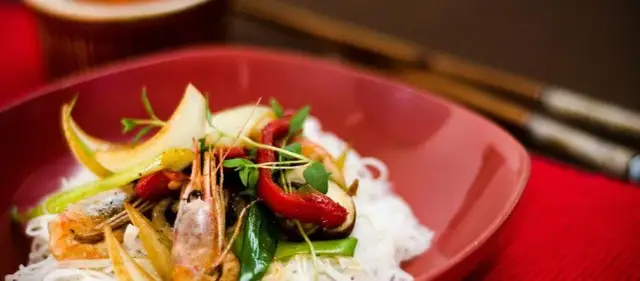 Gdzie zjeść w Poznaniu? Odkryj najlepsze restauracje i smaki