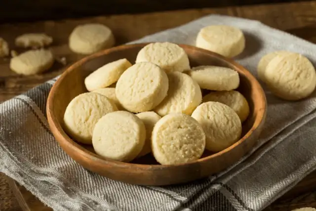 Kruche ciastka: Jak je przechowywać, by zawsze były chrupiące?