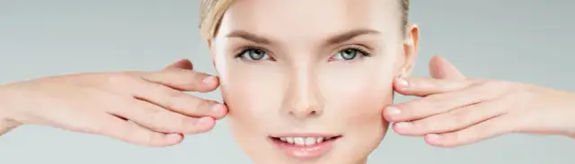 Promienna cera bez przebarwień: Jak rozjaśnić skórę krok po kroku?