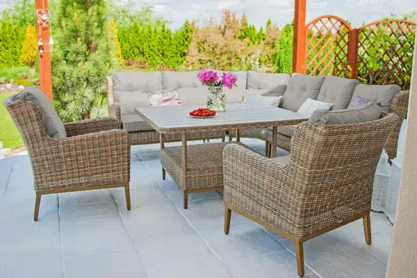 Gdzie kupić tanie meble ogrodowe i nie przepłacać za zakupy?