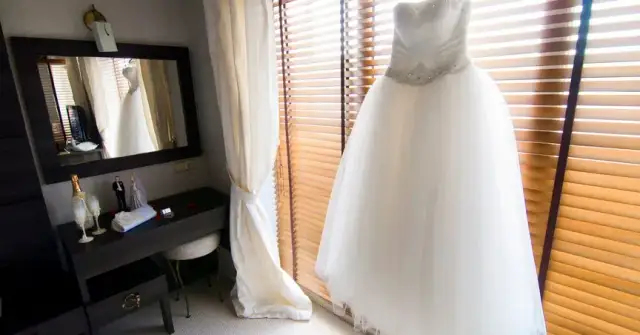 Co zrobić z suknią ślubną? Praktyczne porady na nowy początek