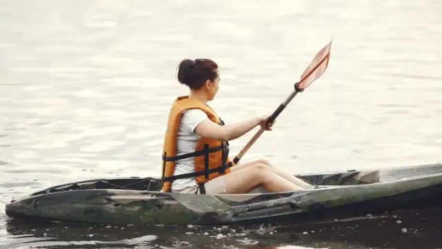 Spływ kajakowy Pilicą z noclegiem: Przewodnik i trasy