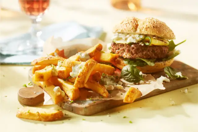 Twój burger jak z restauracji? Te dodatki to przepis na sukces!