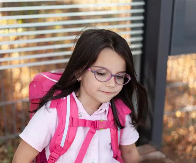 Zerówka: Jaki plecak dla 6-latka? Uniknij błędów, zadbaj o zdrowie!