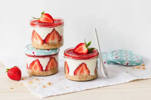 Schnelle Erdbeer-Desserts: Blitz-Rezepte unter 20 Minuten