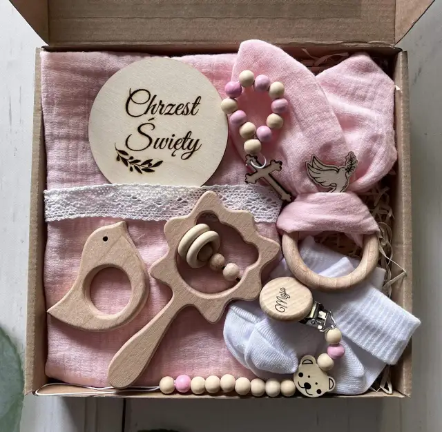 Prezent na chrzciny dziewczynki: Pamiątka, inwestycja, praktyczny?