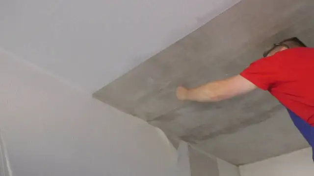 Jak odkleić tapetę od ściany bez uszkadzania tynku - sprawdzone metody