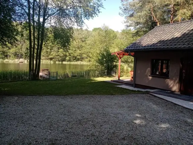 Domy nad jeziorem Lubuskie – idealne miejsce na wakacje i życie