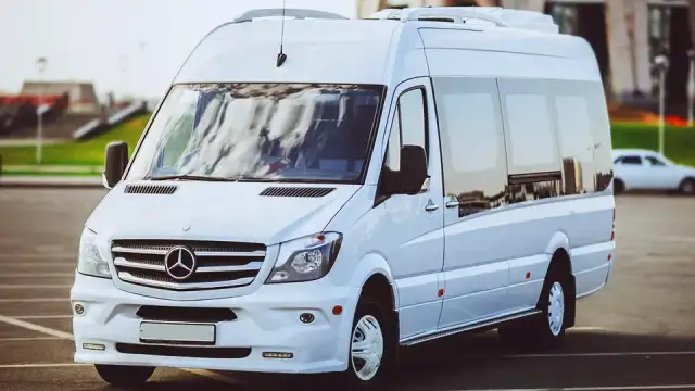 Ile kosztuje bus na wesele? Sprawdź, co wpływa na cenę wynajmu