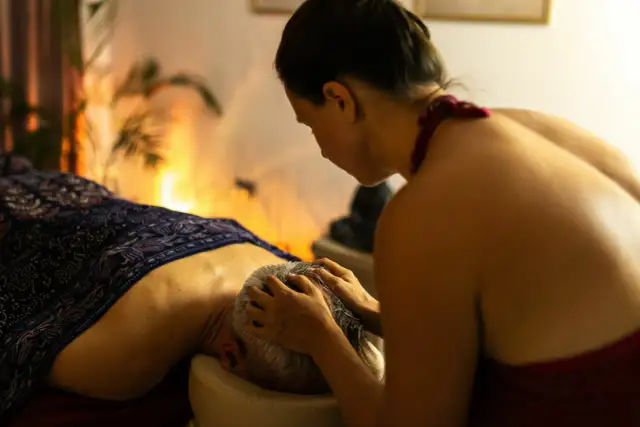 Masaż holistyczny: Co to jest i jak przywraca równowagę?