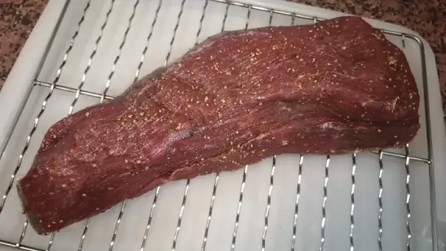 Jak przygotować szarpaną wołowinę, aby była soczysta i aromatyczna