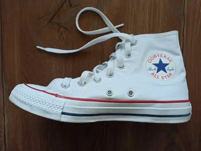 Jak prać conversy w pralce, aby ich nie zniszczyć i zachować wygląd