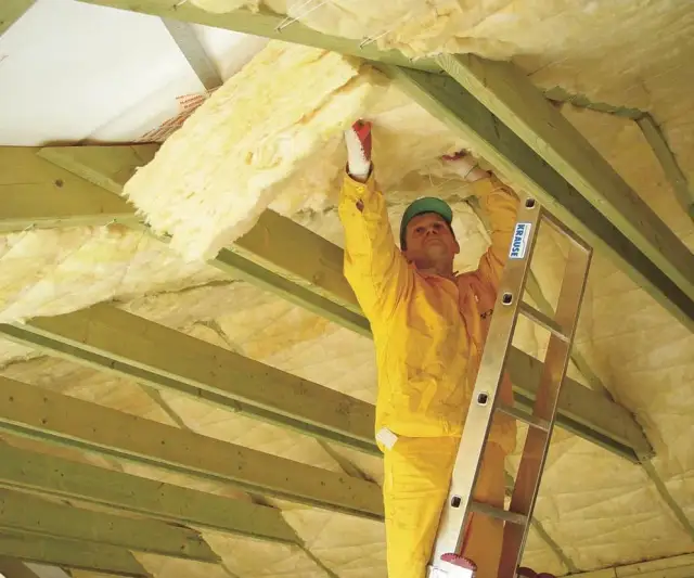 Wlot powietrza na dach: klucz do skutecznej wentylacji poddasza