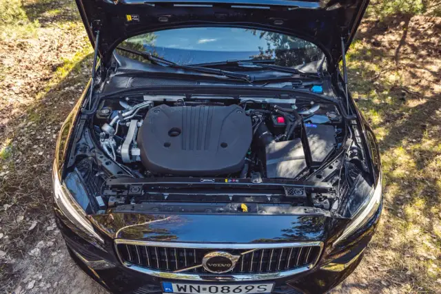 Volvo V60: Jaki silnik wybrać? Poradnik eksperta (benzyna, diesel, PHEV)