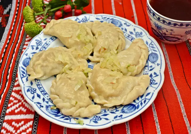 Pyszne pierogi z mięsem drobiowym Ania gotuje – sprawdzone przepisy