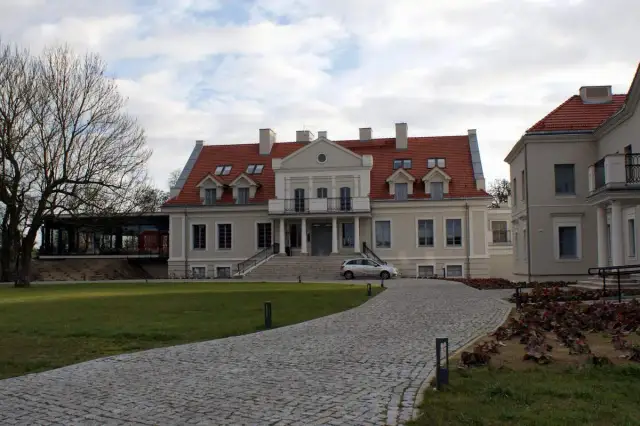 Chomiąża Szlachecka: skarby historii i atrakcje turystyczne