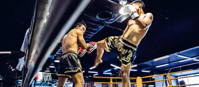 Najlepsze napoje dla zawodników muay thai, które poprawią Twoje wyniki
