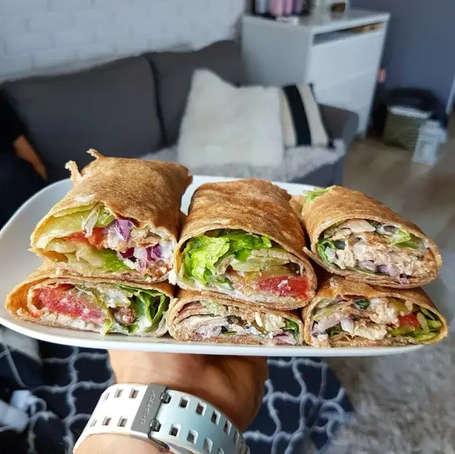 Czy tortilla jest dietetyczna? Odkryj prawdę o jej kaloriach i składzie