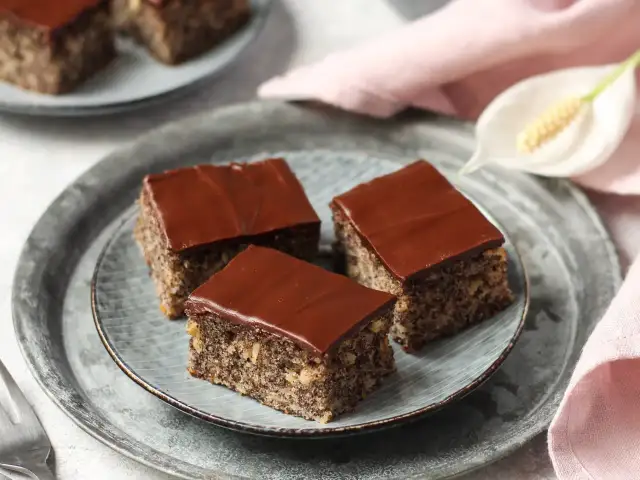 Makowiec japoński bez mąki: wilgotny i puszysty? Poznaj sekret!